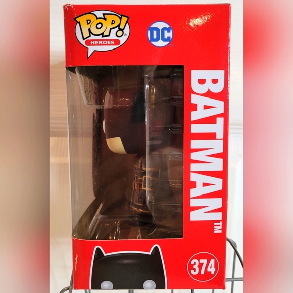 New Funko Pop! Exclusive Imperial Palace Metallic Batman LE3000 #374 - Picture 4 of 7